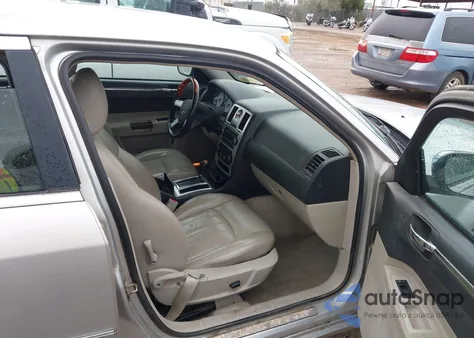 2005 Chrysler 300C from USA, damaged, VIN 2C3JA63H85H170880